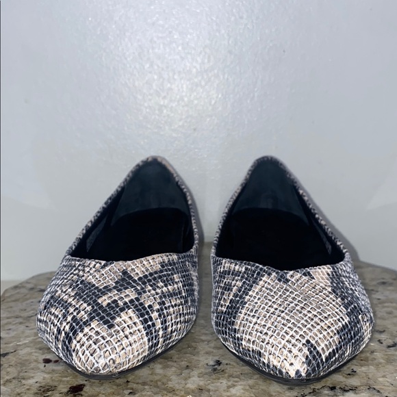 Vionic Caballo Natural Leather Snake Skin Slip
On Pointed Toe Ballet Flats Sz 8 - Picture 5 of 16